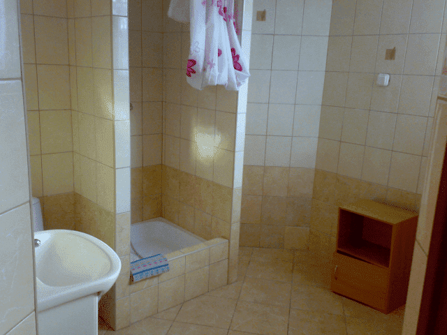  POKOJE   "WENUS"  USTKA