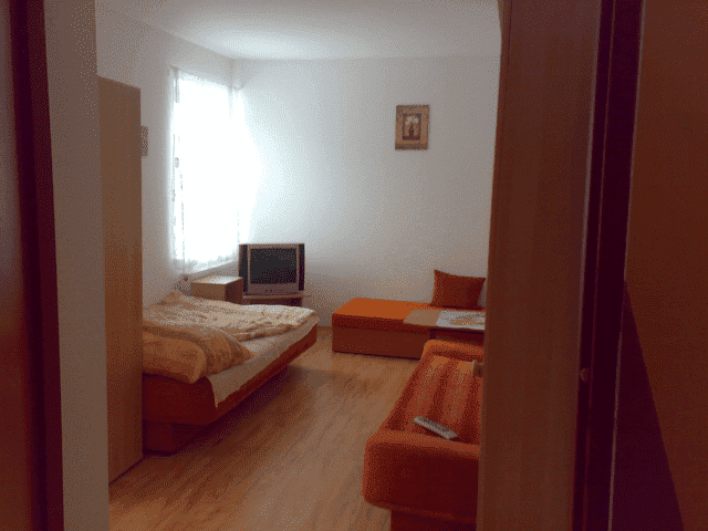  POKOJE   "WENUS"  USTKA