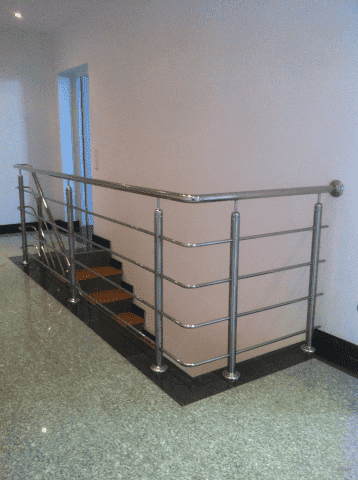 WYROBY ZE STALI NIERDZEWNEJ Z.P.U.H "RAMAFORM" 