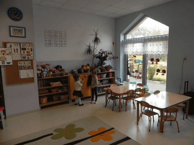 NIEPUBLICZNE PRZEDSZKOLE ARTYSTYCZNO - JĘZYKOWE "BŁĘKITNA LAGUNA"