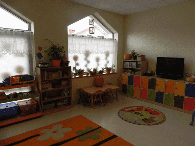 NIEPUBLICZNE PRZEDSZKOLE ARTYSTYCZNO - JĘZYKOWE "BŁĘKITNA LAGUNA"