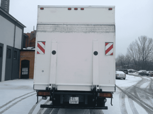 Transport ciężarowy, przeprowadzki.