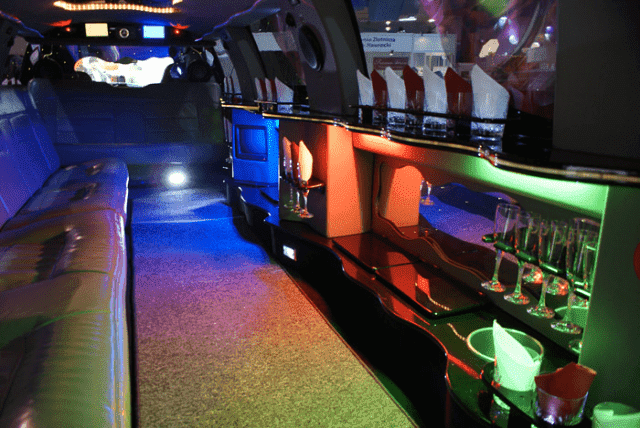 VEGAScar. Wynajem Luksusowych Samochodów. Andrzej Uberman