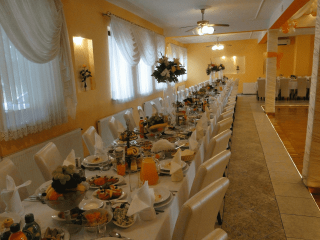 Dom Weselny  " Na Skarpie"