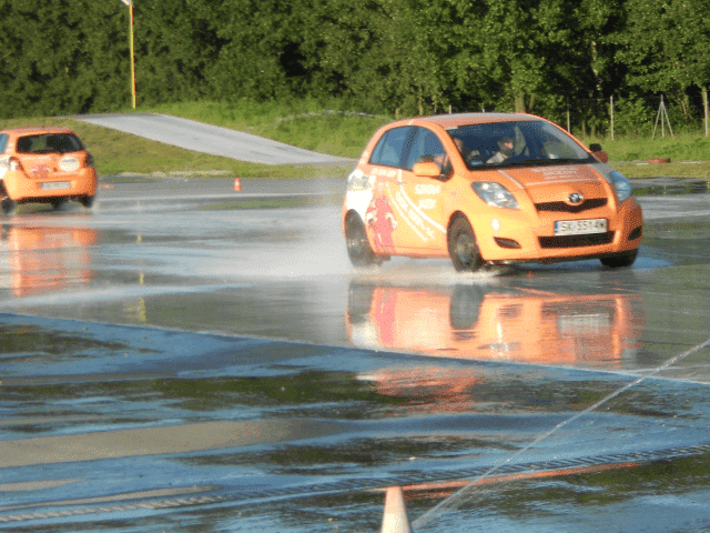 100% Ośrodek Szkolenia Kierowców