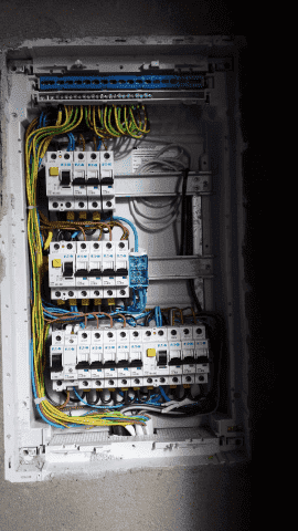 KRIBAR-ELEKTROENERGETYKA  -  Elektryk. Kompleksowe elektroinstalacje.